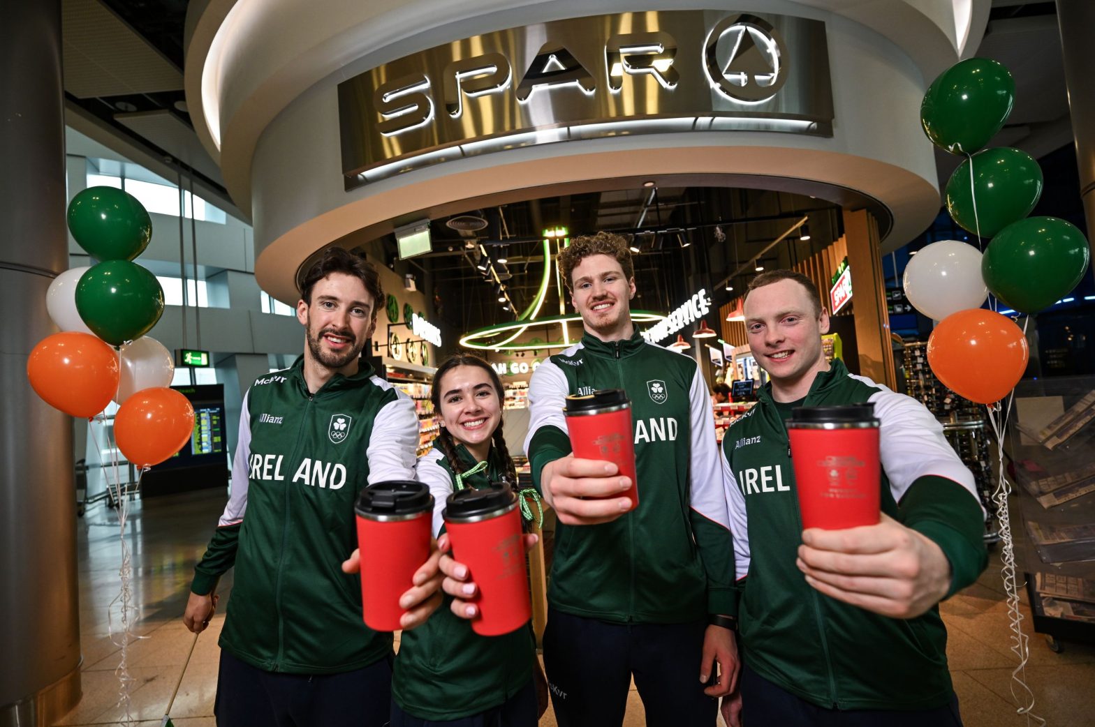 The SPAR and EUROSPAR team welcomed the Irish Winter Olympians home from Italy with a coffee and a chat at the SPAR store in Dublin Airport before attending the official homecoming ceremony at the Department of Culture, Communications and Sport.  