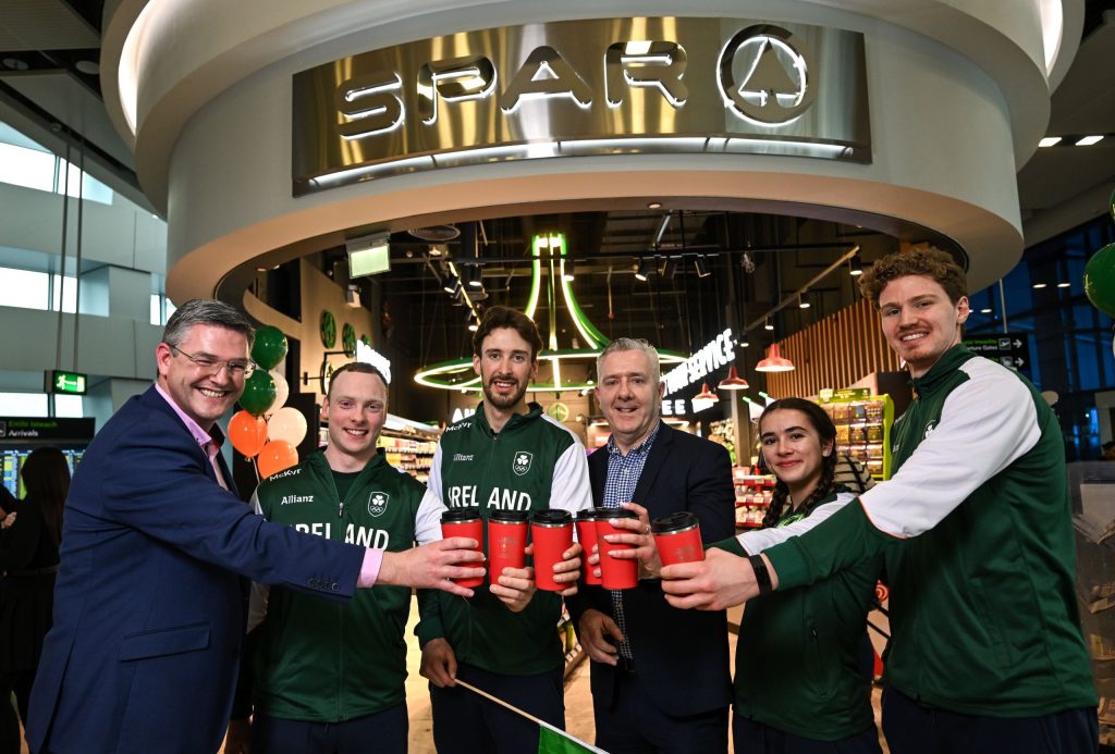 The SPAR and EUROSPAR team welcomed the Irish Winter Olympians home from Italy with a coffee and a chat at the SPAR store in Dublin Airport before attending the official homecoming ceremony at the Department of Culture, Communications and Sport.  